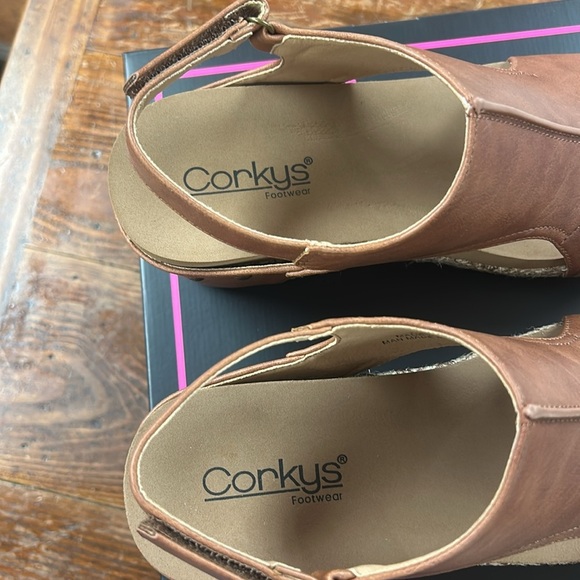 NWT Corkys Cognac Floral Wrap Wedge Heel - Picture 5 of 7